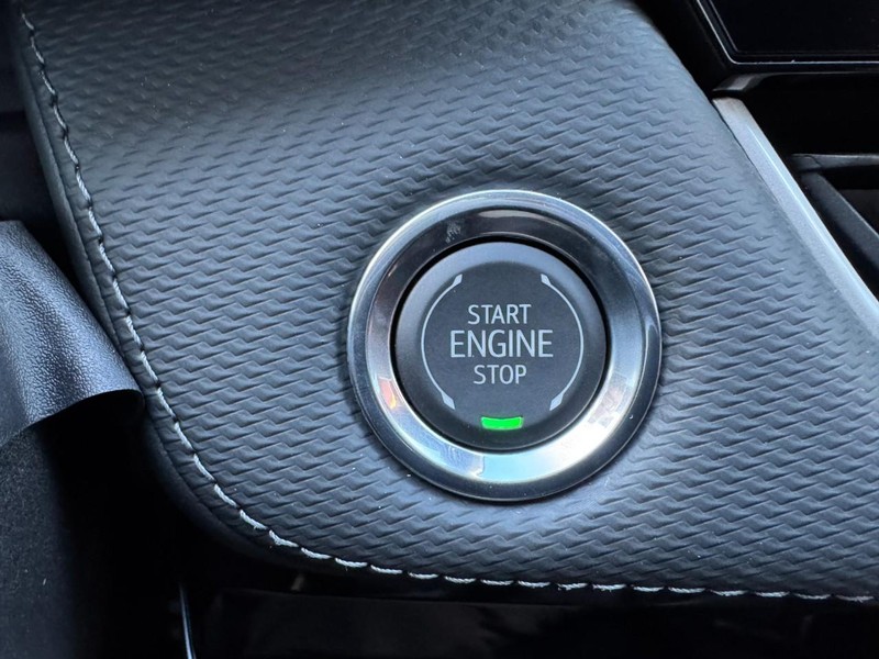 Chevrolet Equinox Vehicle Image 15