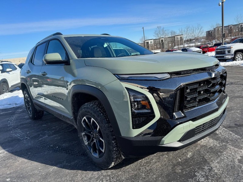 Chevrolet Equinox Vehicle Image 02