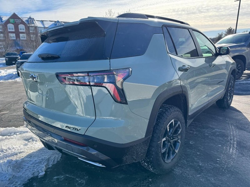 Chevrolet Equinox Vehicle Image 03