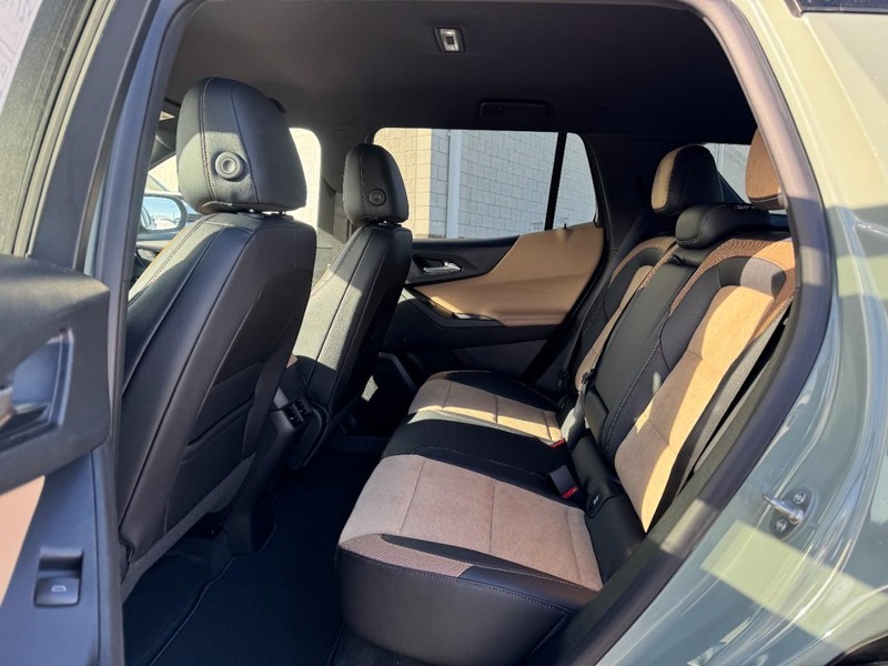 Chevrolet Equinox Vehicle Image 07