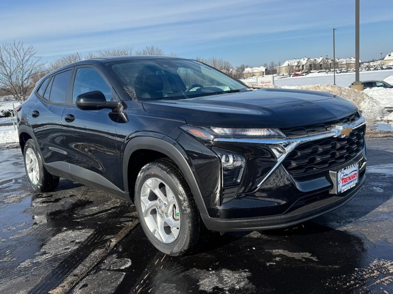 Chevrolet Trax Vehicle Image 02