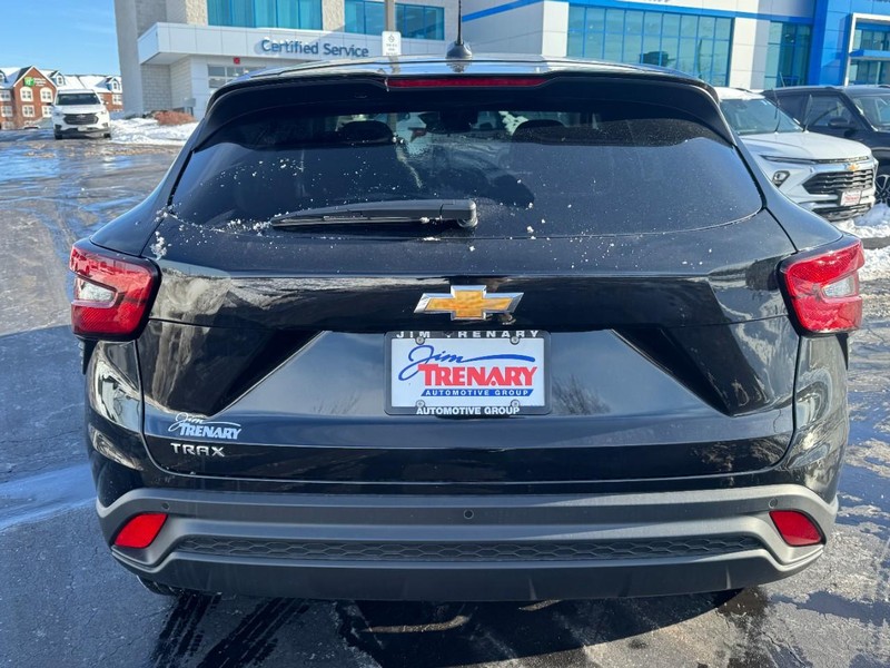 Chevrolet Trax Vehicle Image 04