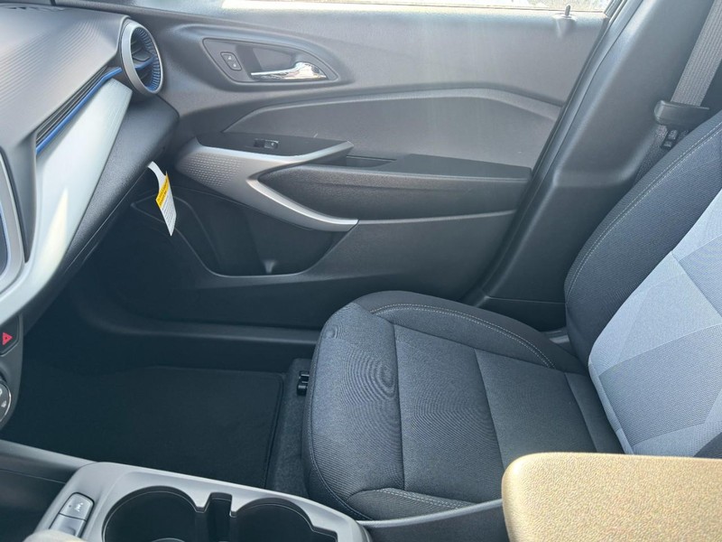 Chevrolet Trax Vehicle Image 08
