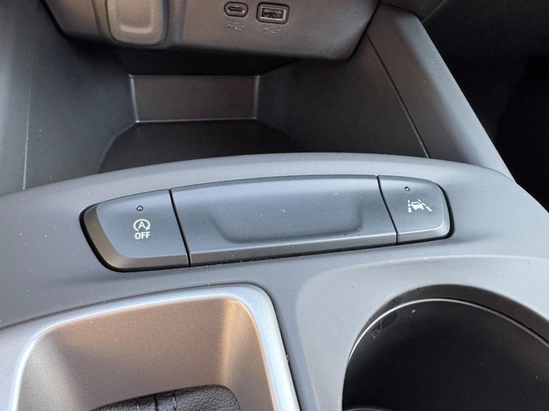 Chevrolet Trax Vehicle Image 16