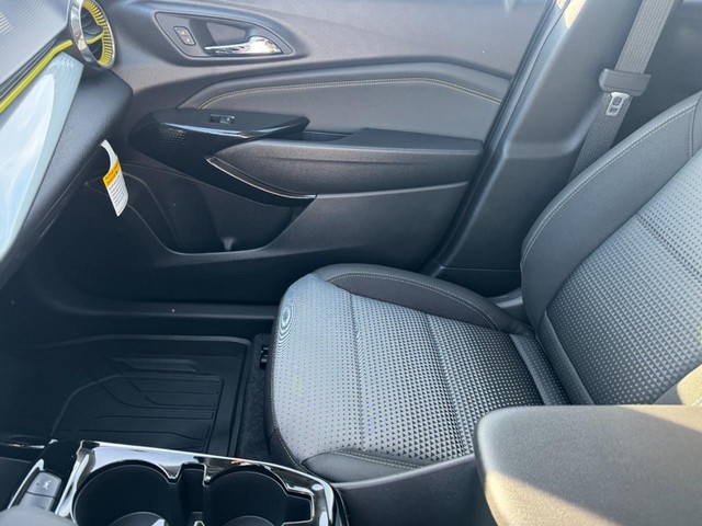2026 Chevrolet Trax LT - Photo 6
