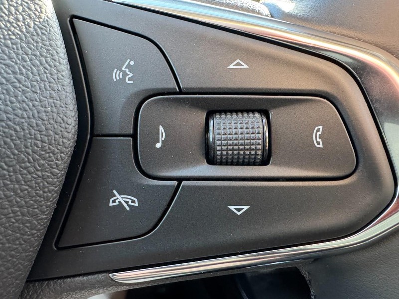 Chevrolet Trax Vehicle Image 11