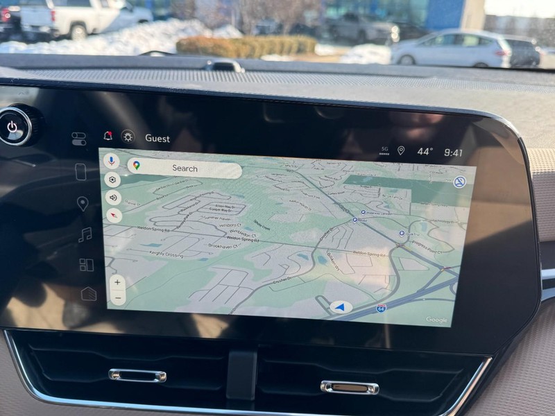 Chevrolet Equinox Vehicle Image 15