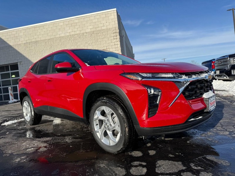 Chevrolet Trax Vehicle Image 02