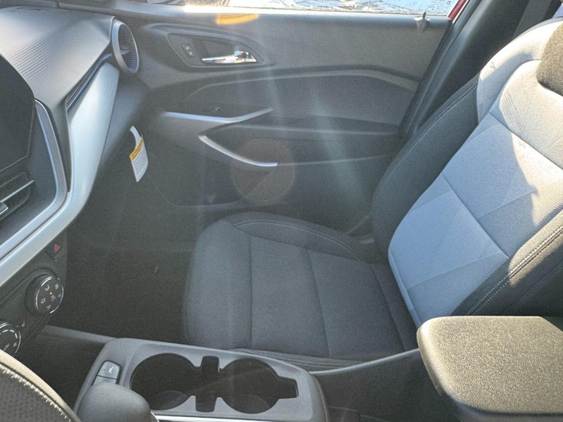 Chevrolet Trax Vehicle Image 08