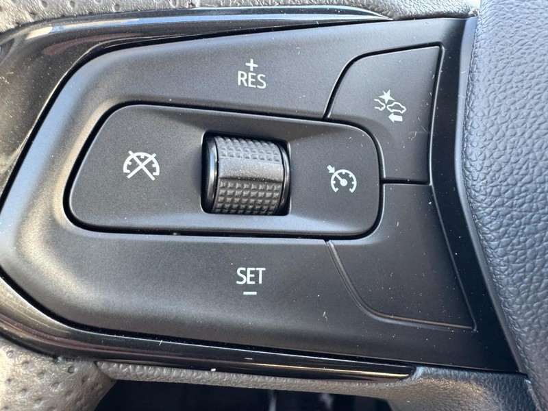 Chevrolet Trax Vehicle Image 11