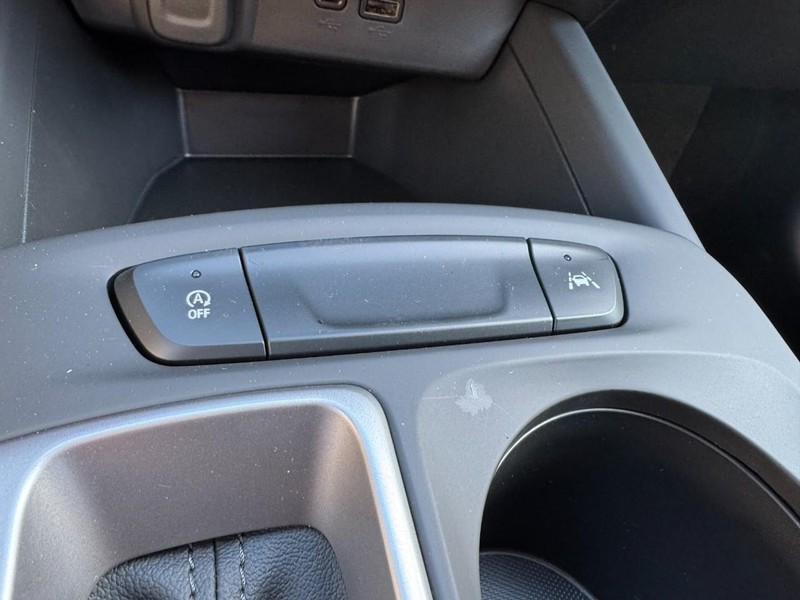 Chevrolet Trax Vehicle Image 16