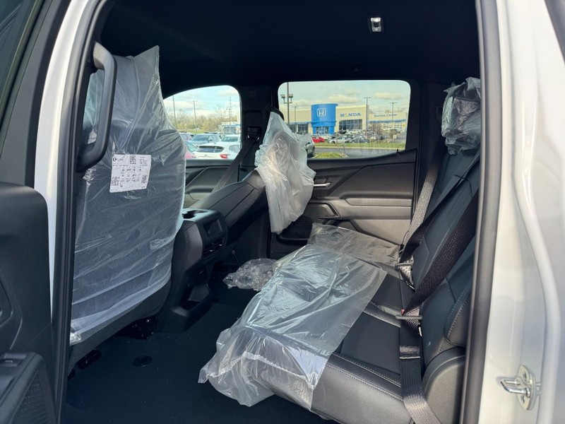 Chevrolet Silverado EV Vehicle Image 08