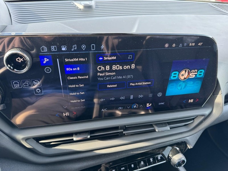 Chevrolet Silverado EV Vehicle Image 15