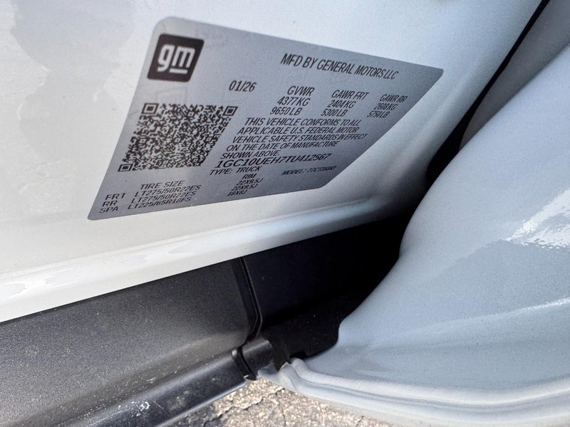 Chevrolet Silverado EV Vehicle Image 18