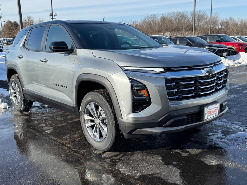 Chevrolet Equinox Vehicle Image 02