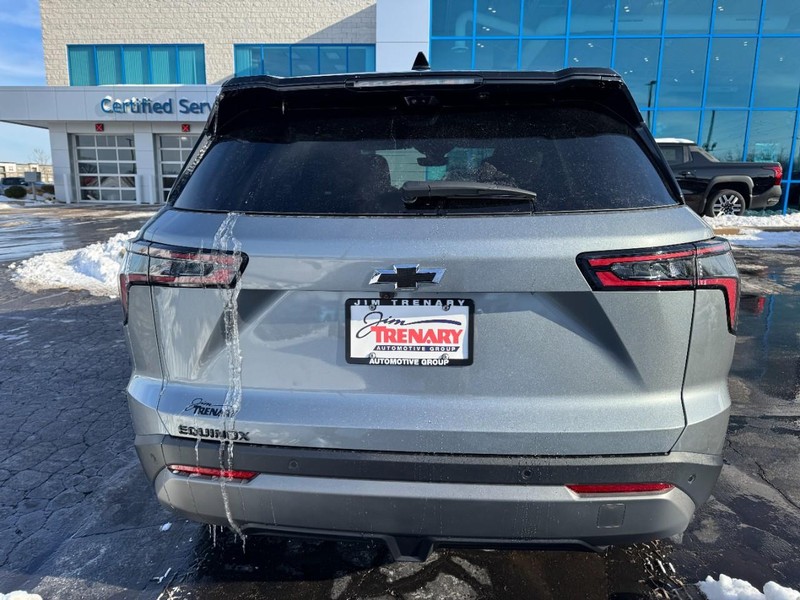 Chevrolet Equinox Vehicle Image 03