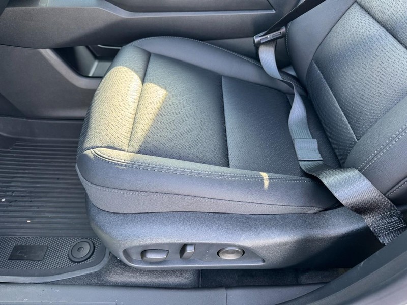 Chevrolet Equinox Vehicle Image 08