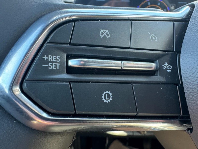 Chevrolet Equinox Vehicle Image 10