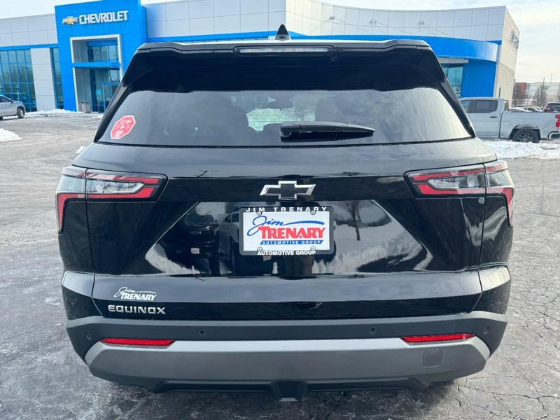 Chevrolet Equinox Vehicle Image 03