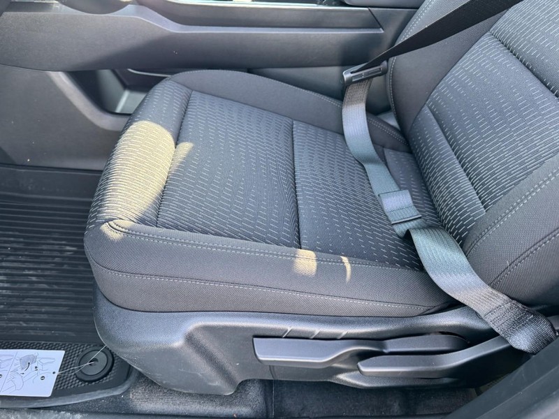 Chevrolet Equinox Vehicle Image 08