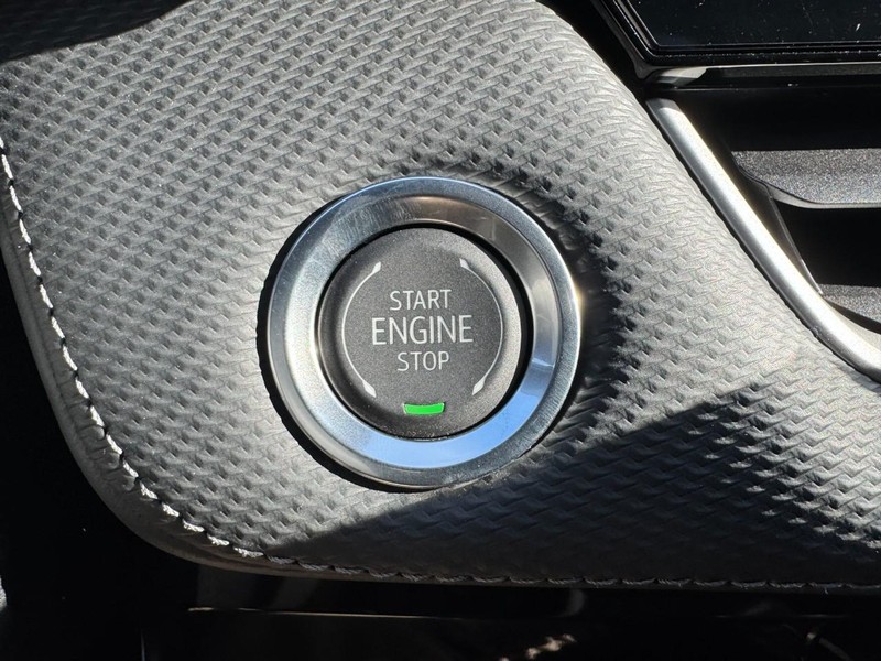 Chevrolet Equinox Vehicle Image 15