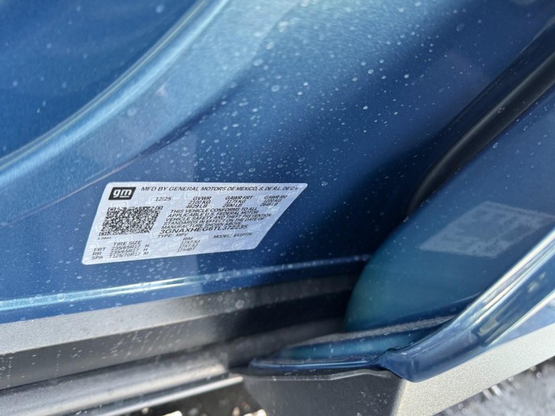 Chevrolet Equinox Vehicle Image 16