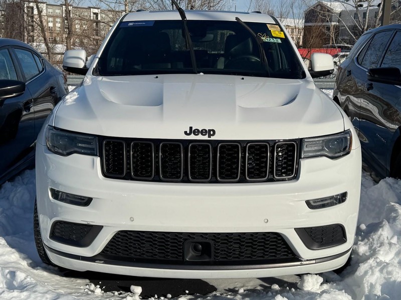 Jeep Grand Cherokee Vehicle Image 02