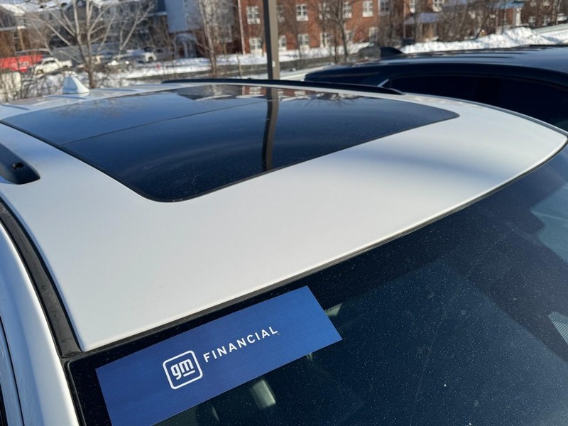 Jeep Grand Cherokee Vehicle Image 05