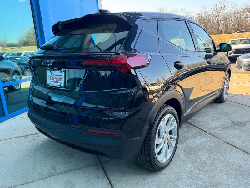 Chevrolet Bolt Vehicle Image 03