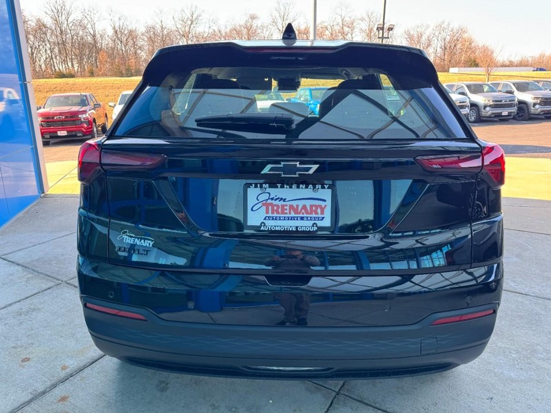 Chevrolet Bolt Vehicle Image 04