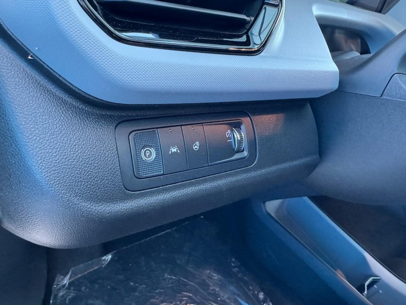 Chevrolet Bolt Vehicle Image 08