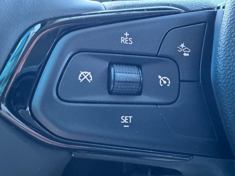 Chevrolet Bolt Vehicle Image 10