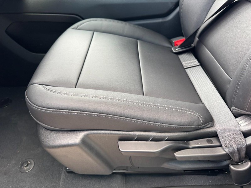 Chevrolet Silverado EV Vehicle Image 11