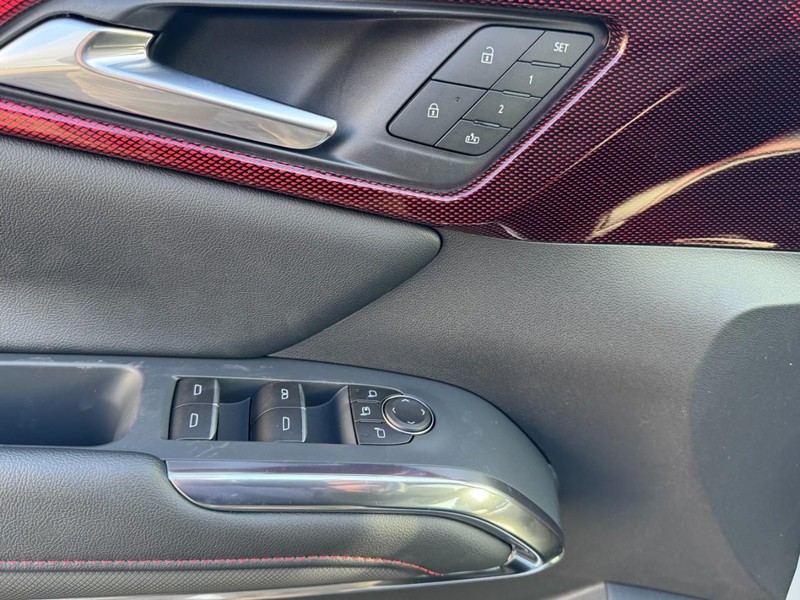 Chevrolet Traverse Vehicle Image 10