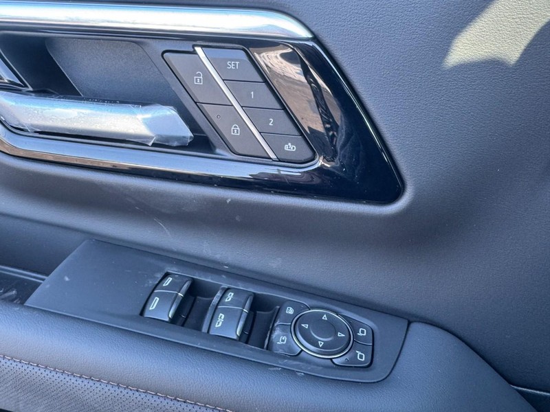 Chevrolet Tahoe Vehicle Image 10