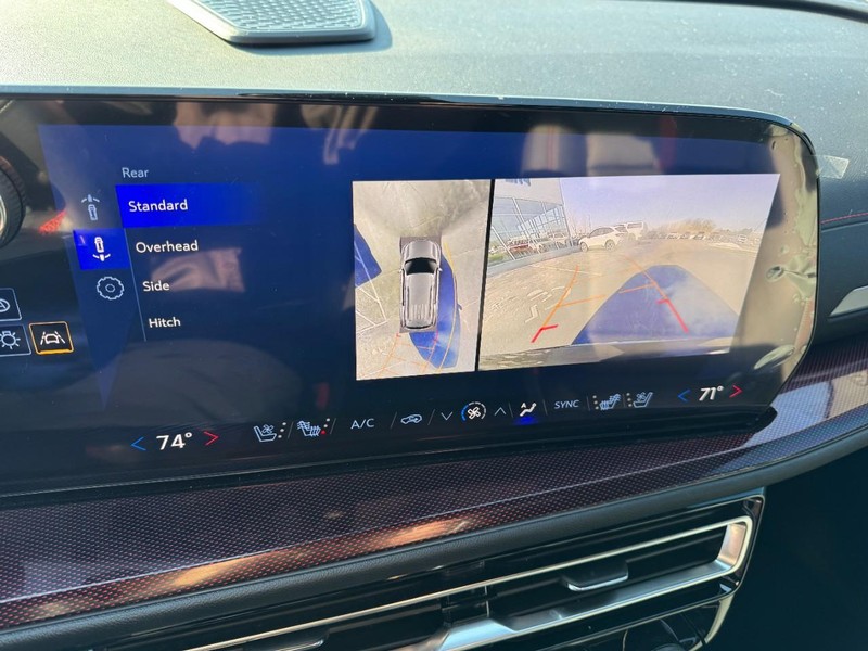 Chevrolet Traverse Vehicle Image 21