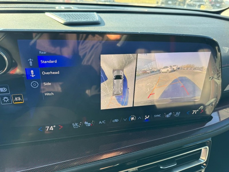 Chevrolet Traverse Vehicle Image 23