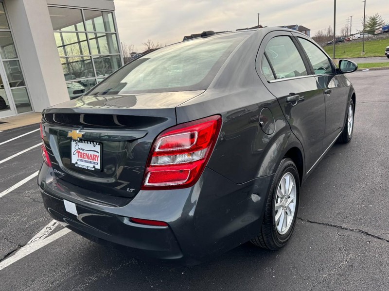 Chevrolet Sonic Vehicle Image 03