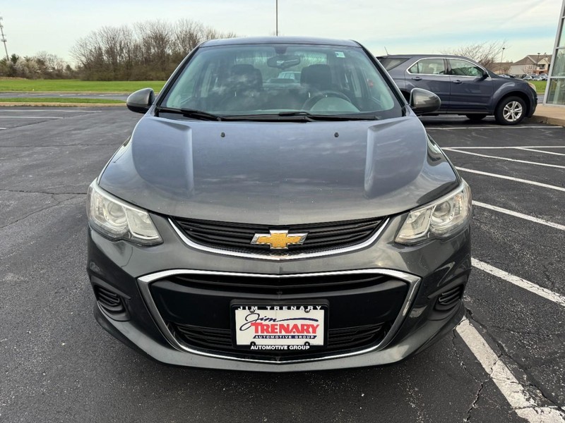 Chevrolet Sonic Vehicle Image 09