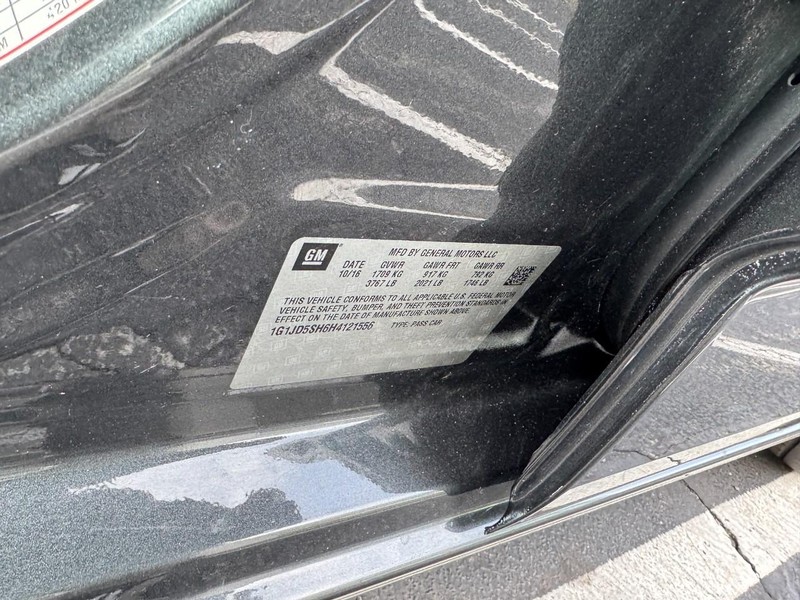 Chevrolet Sonic Vehicle Image 22