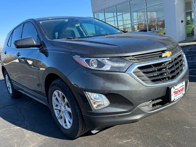 Chevrolet Equinox Vehicle Image 02