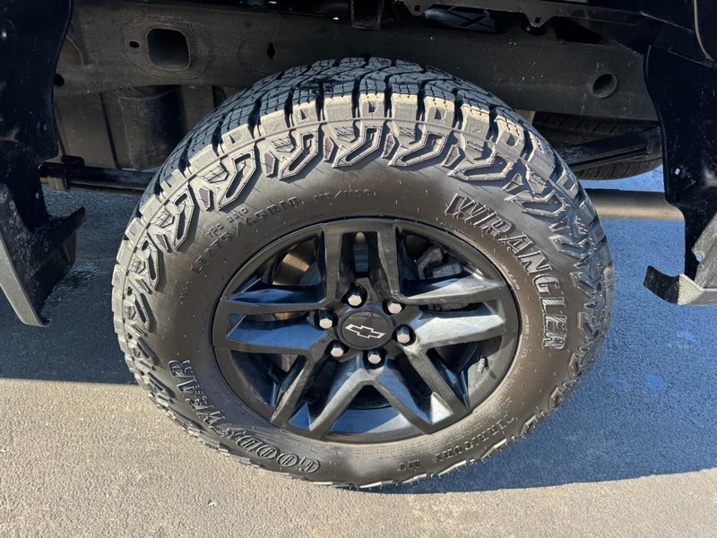 Chevrolet Silverado 1500 Vehicle Image 06