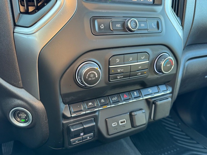 Chevrolet Silverado 1500 Vehicle Image 18