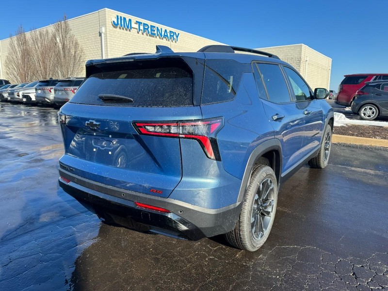 Chevrolet Equinox Vehicle Image 03