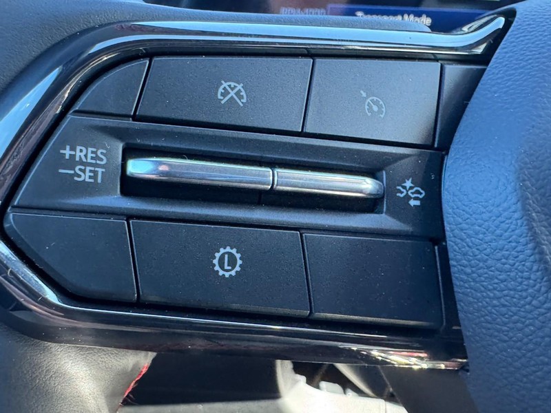 Chevrolet Equinox Vehicle Image 11