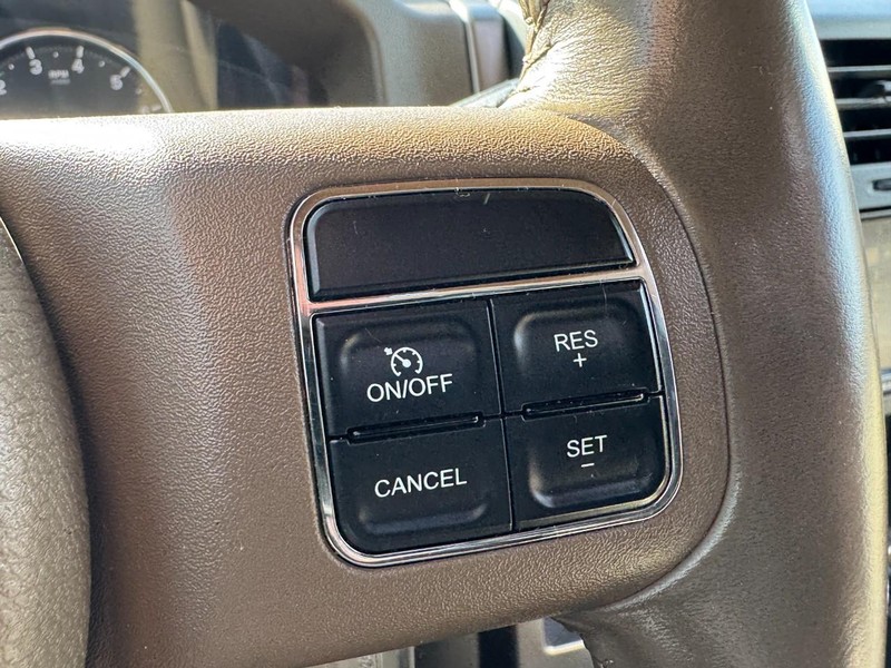 Jeep Liberty Vehicle Image 18