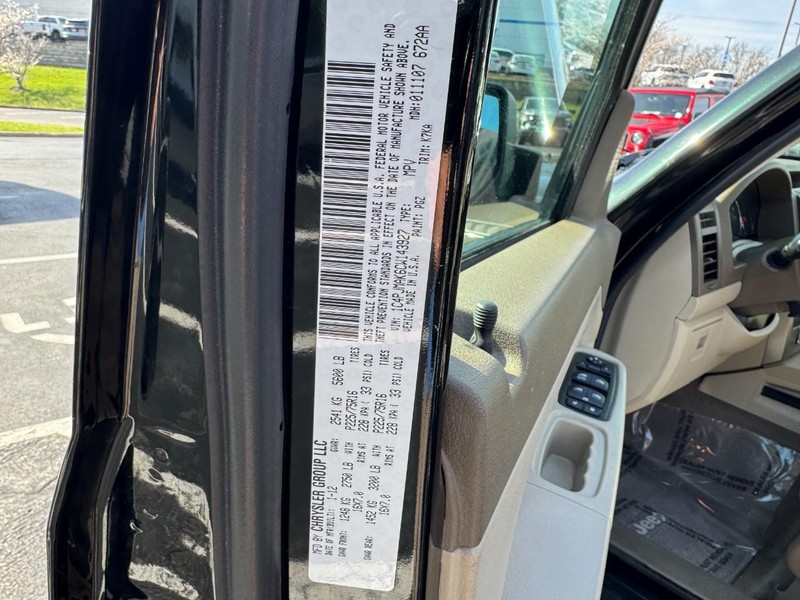 Jeep Liberty Vehicle Image 22