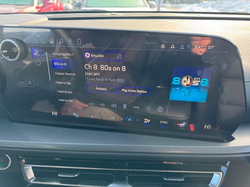 Chevrolet Traverse Vehicle Image 14