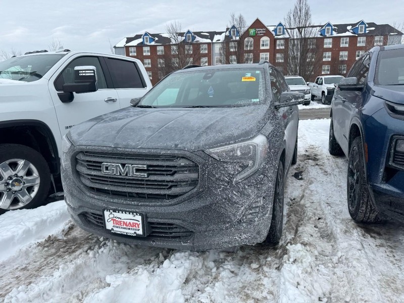 GMC Terrain Vehicle Image 02