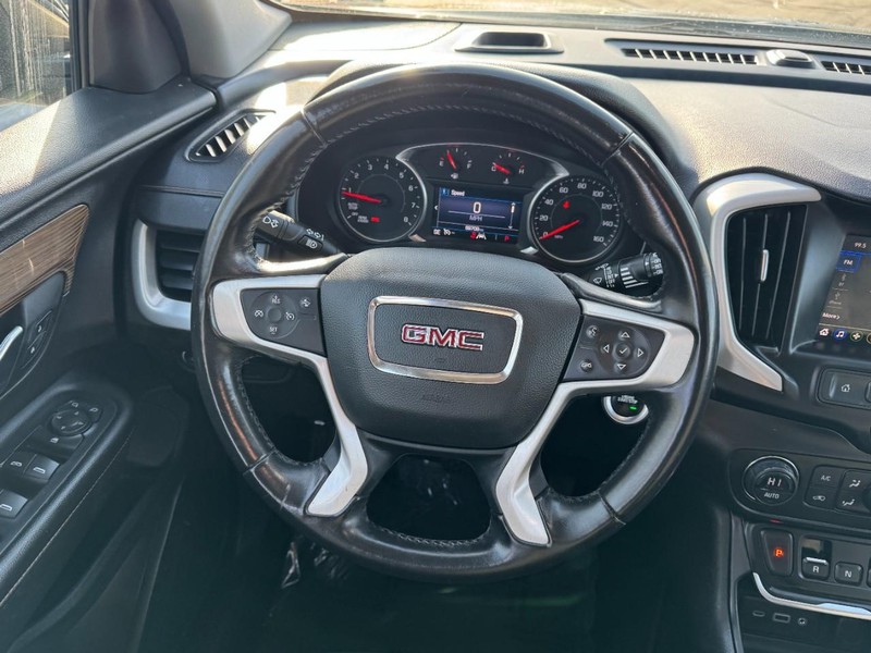 GMC Terrain Vehicle Image 12